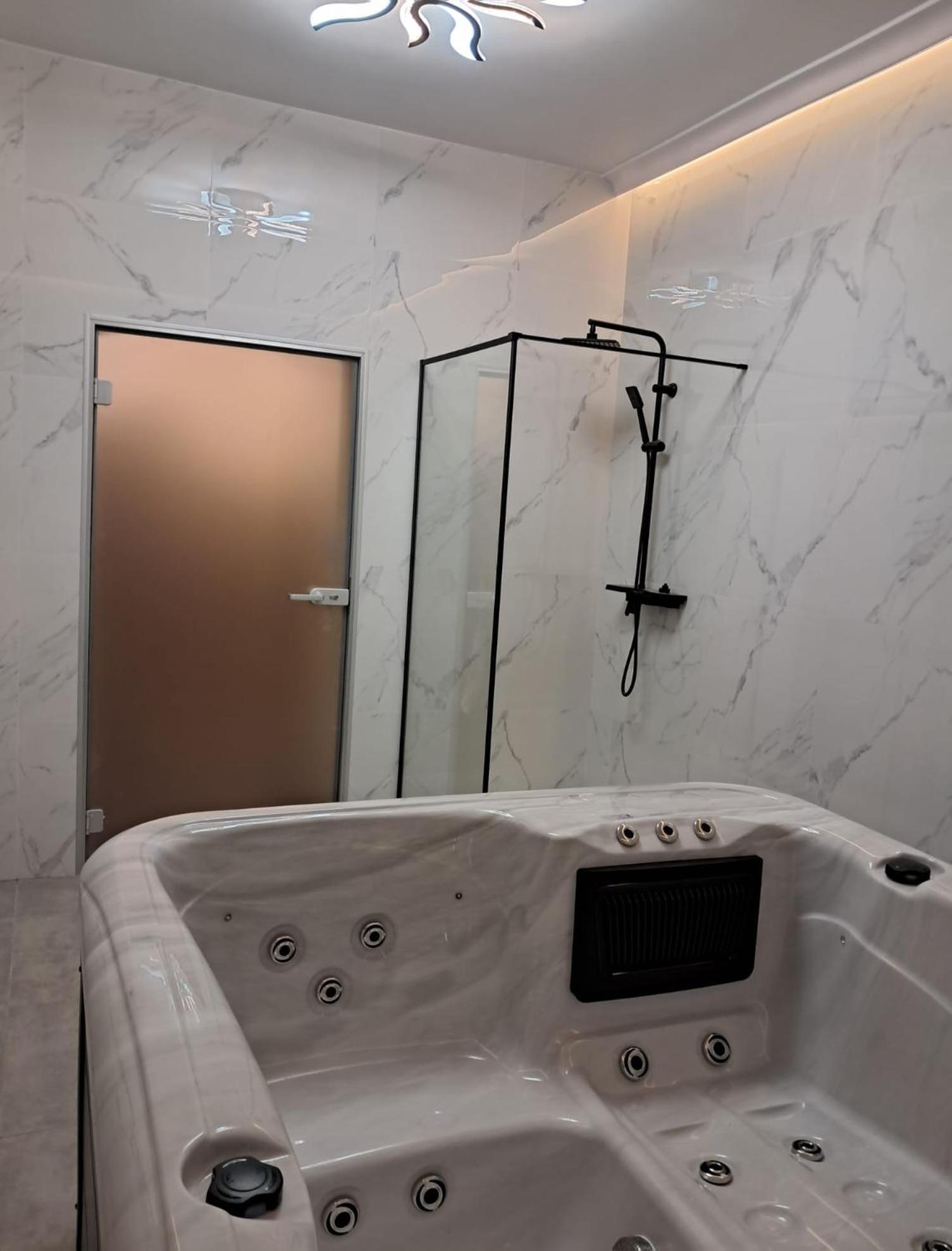 Szwajcarka Willa Z Sauna I Jacuzzi Kudowa-Zdrój Eksteriør billede